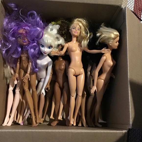 Lot of 20 -2009-2021(unclothed) Mattel Barbies,Disney Princess dolls,&Hasbro. - Picture 1 of 4